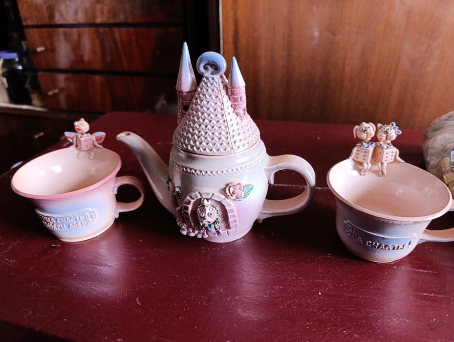 Чайный сервиз на двоих/рюкзаки городские/