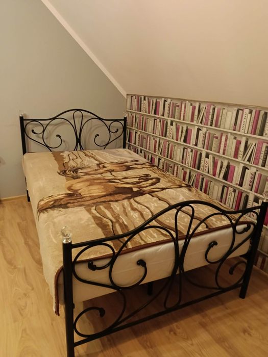 Łóżko metalowe czarne w dobrym stanie  120×200