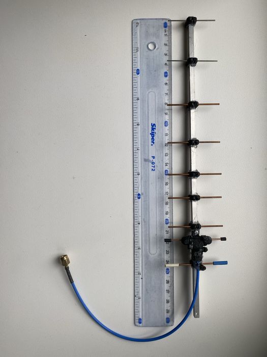 Продам антену yagi на 9 елементів 2.1-2.3 Ггц