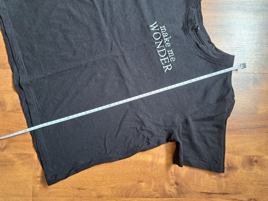 Krótsza bluzka koszulka z krótkim rękawem Sinsay S czarna z białym