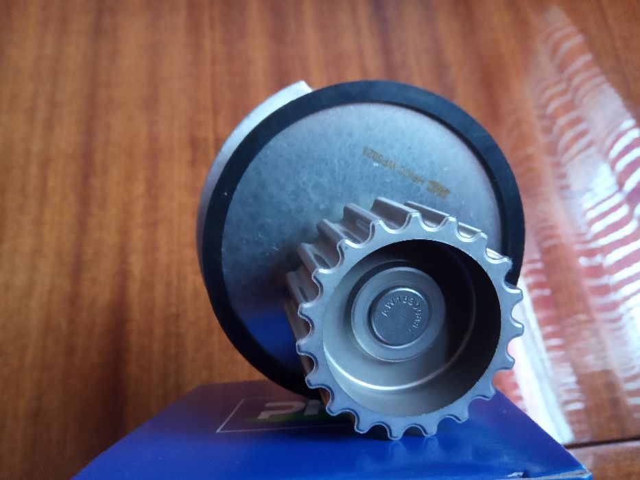 Насос водяной Ланос, Нексия, Авео, Лачетти с 16 клапанным мотоором 1.6