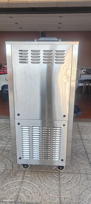 Máquina de gelo soft