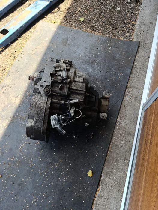 Skrzynia biegów VW t5 2.5 TDI JFS GWB  153tyś przebiegu