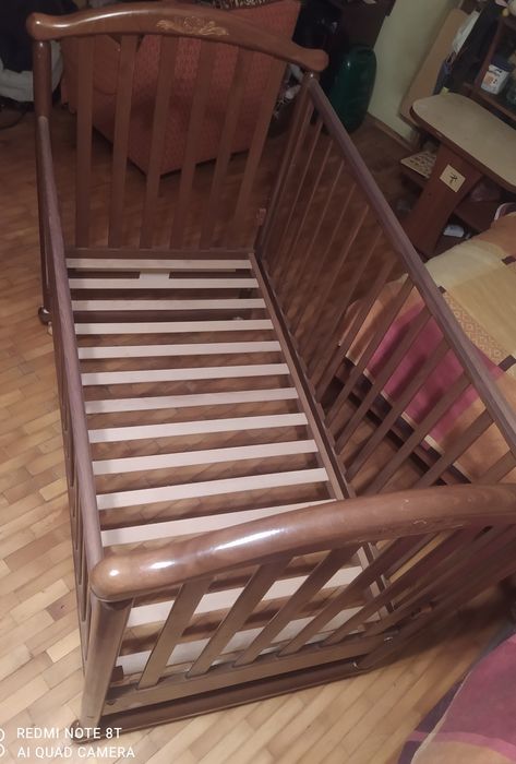 Ліжко дитяче з буку, дерев'янне.