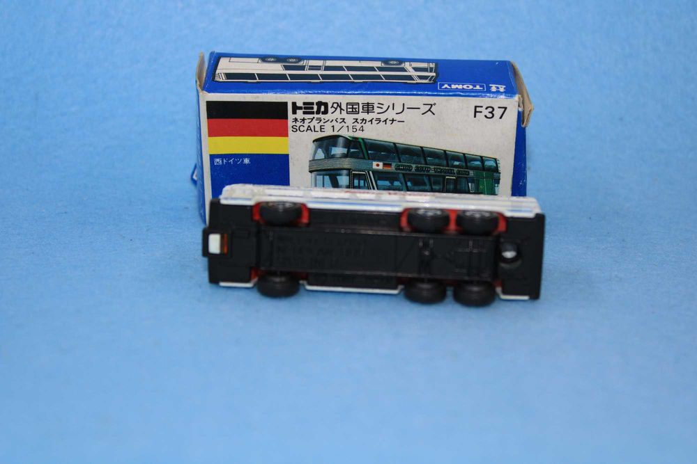 Miniatura Tomica F37 Neoplan Bus Skyliner
