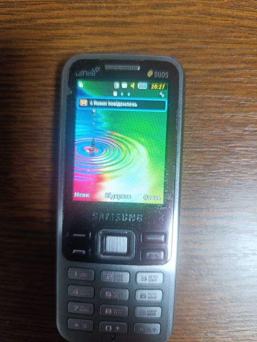 Продам телефон самсунг кнопочний