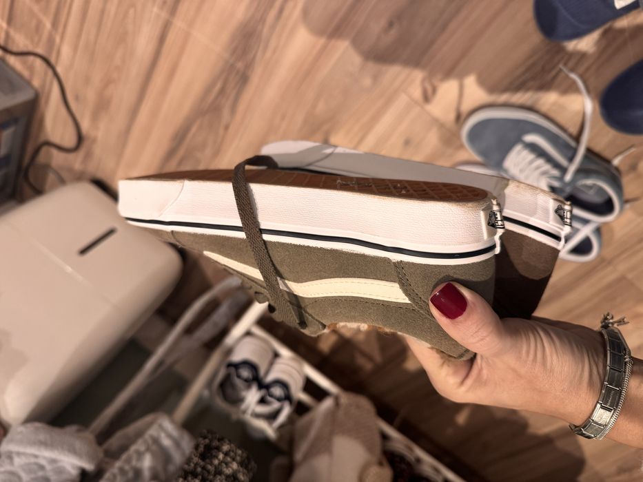 Tenis VANS ORIGINAIS Novos com pelo TAM 37 calca 37,5/38