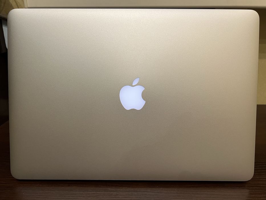 Майже ідеальний MacBook Pro 15 A1398 2015, батарея до 5.5 годин