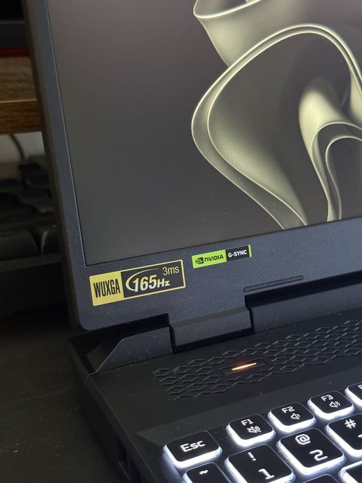 Acer Nitro 16 AN16-42 R7/RTX4060/16GB/1,5TB/165Hz
