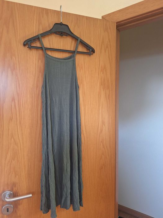 Vestido de verão. Verde.