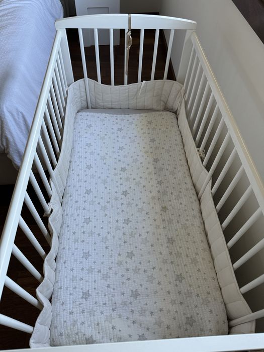 Berço de grades de madeira lacada a branco - novo preco