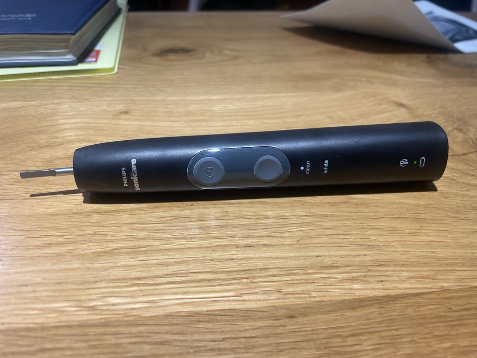 звукова електрична зубна щітка Philips Sonicare
