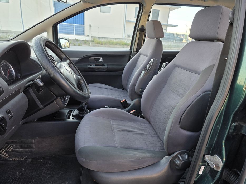 Seat Alhambra 1.9 TDi (7 lugares)