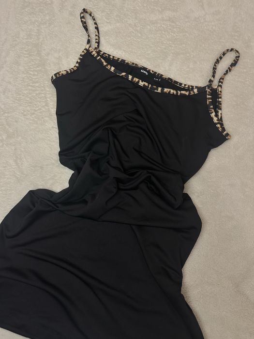 Сукня облягаюча