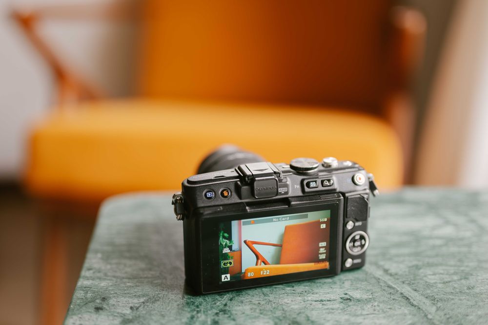 Olympus PEN E-PL5 (3000 disparos) + Olympus 14-42mm f/3.5-5.6 II R + f