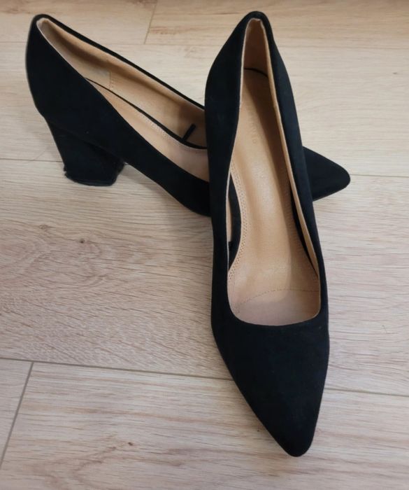 Czarne czułenka obcas imitacja zamszu  Reserved 39