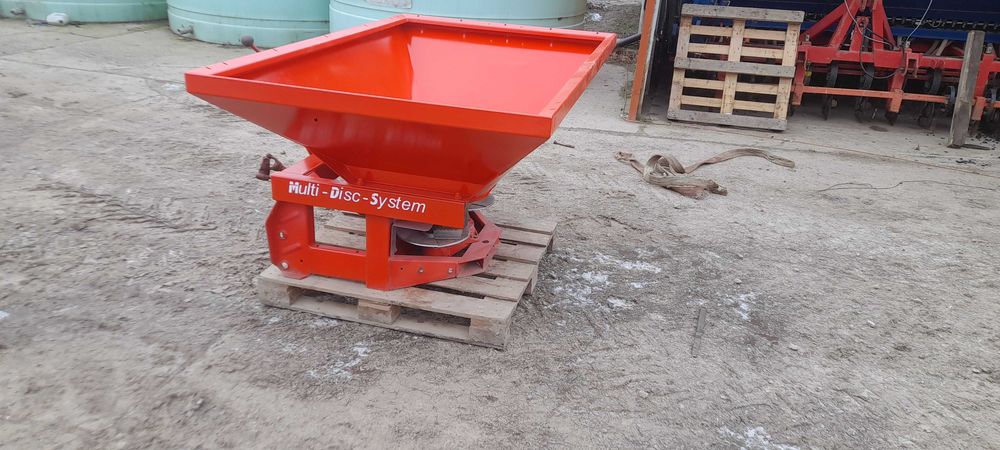 Rozsiewacz nawozow Kuhn