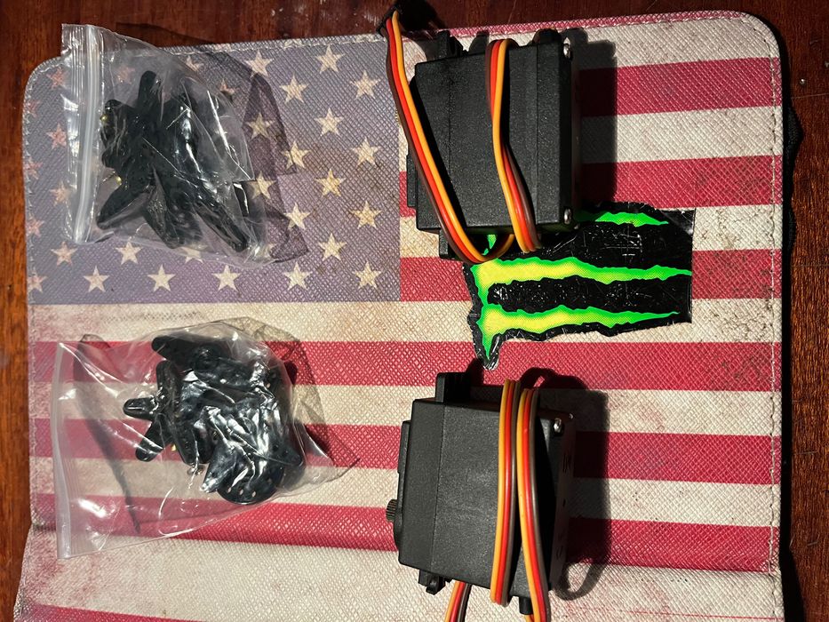 Servo Mg 13kg para carros Rc