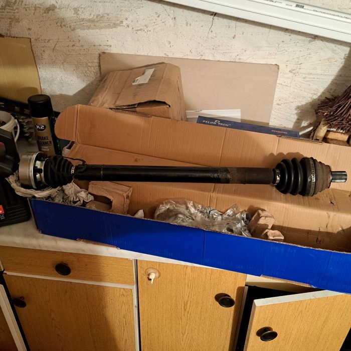 Półoś prawa VW Touran 1.9 TDI