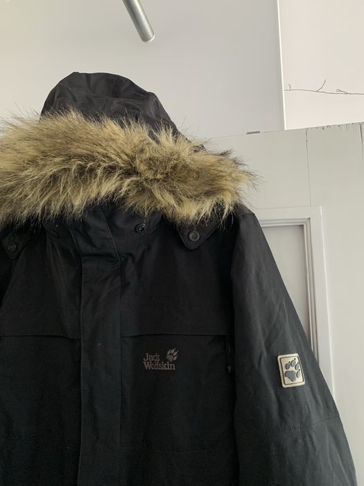 Куртка ветровка пуховик куртка с мехом jack wolfskin waterproof size:S