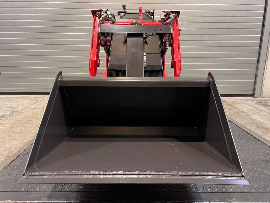 Mini Carregadora  RHINOCEROS KS925 Kubota