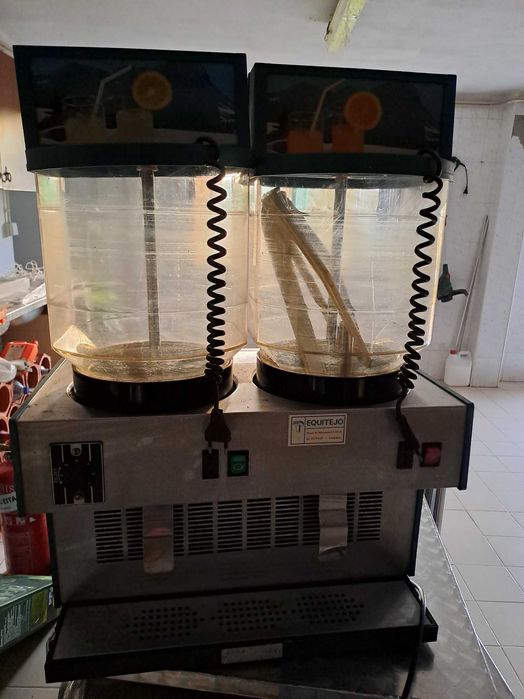 Dispensador de sumos