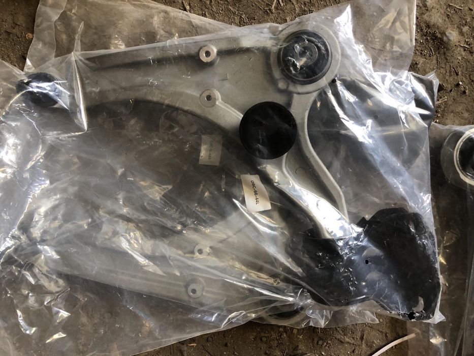 Рычаг передней подвески нижний FORD FUSION 2013-2020/MKZ Linkoln