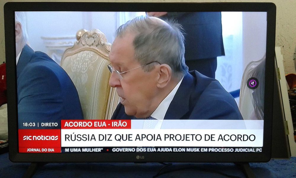 Vendo Smart TV Led LG de 28 polegadas