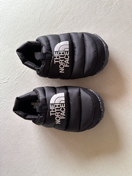 The North Face Nuptse Mule Puchowe kapcie czarne zimowe rozmiar 39 bardzo ciepłe idealne na zimę