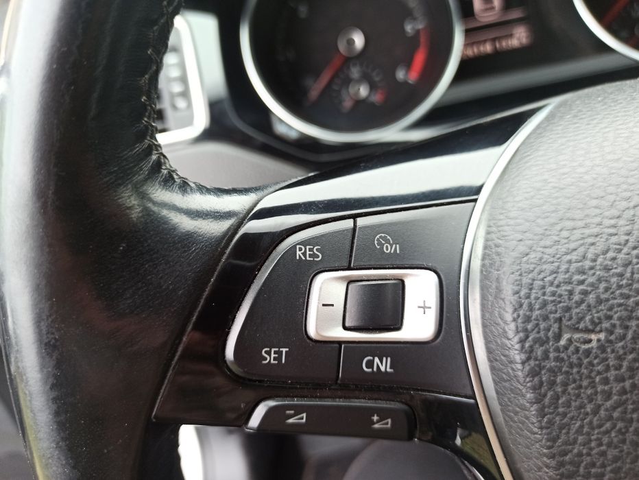 Volkswagen Jetta 2016, 1,6tdi, МКПП, максимальна комплектація, без ДТП