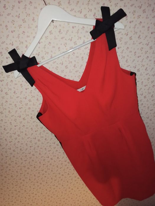 Sukienka 38 michelle Keegan czerwona sukienka krótka lampasy czarne