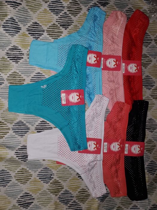 Жіночі трусики в розмірах