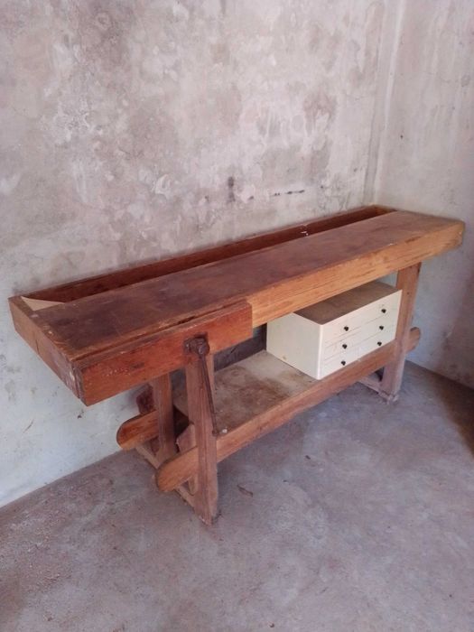 Banco de marceneiro profissional.