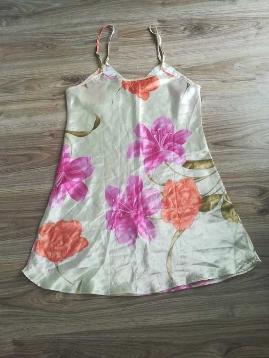 Satynowa Koszulka nocna kremowa w kwiaty