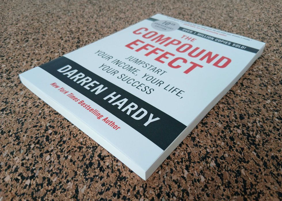 The Compound Effect: Jumpstart Your Income, Your Life, Your Success