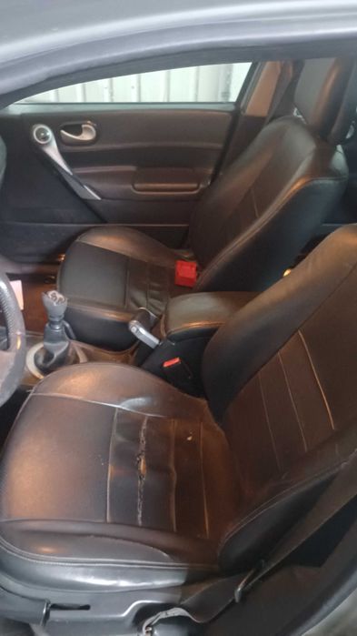 megane 2 2008 para peças.