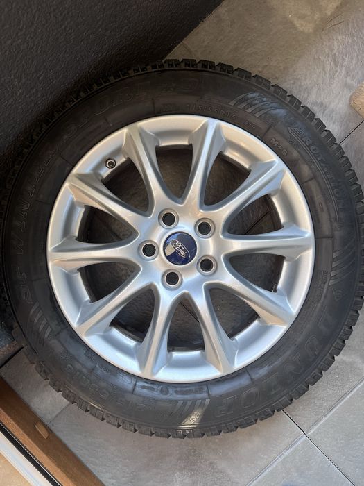 Koła zimowe 215/55/r16 Dunlop Ford 5 x 108