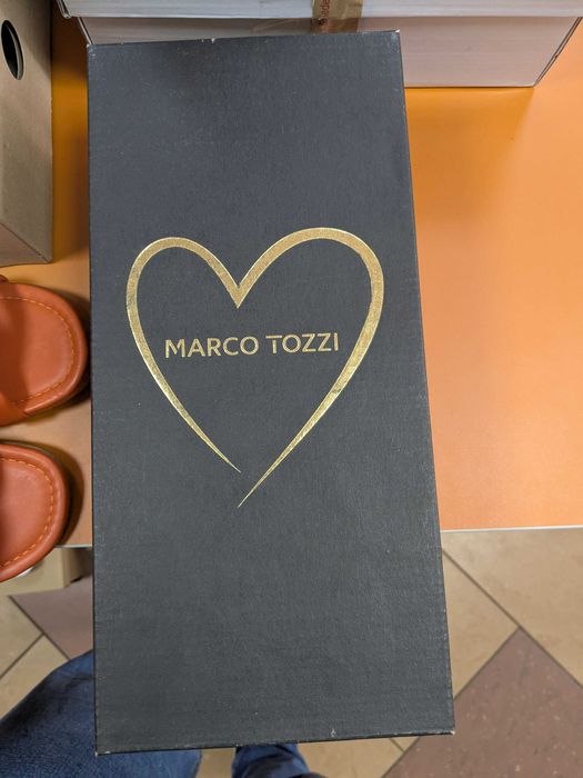 Klapki pomarańczowe płaskie Marco Tozzi rozm. 40