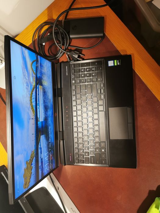 Portátil OMEN HP 15-dc1032np