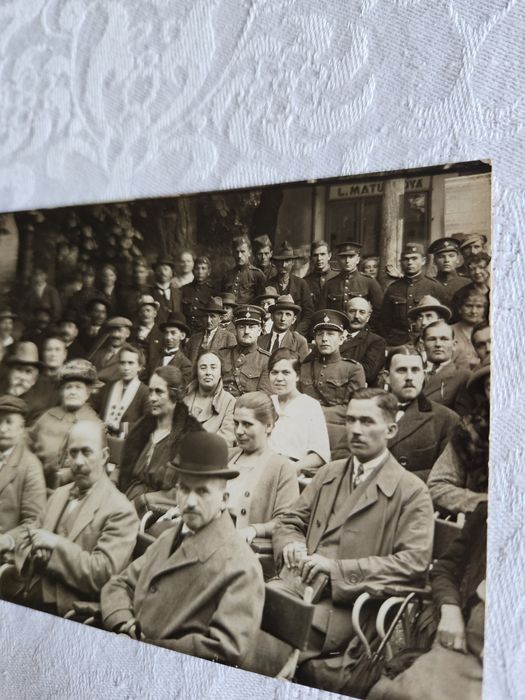 Stare zdjęcie ok 1920 r z zebrania lub koncertu