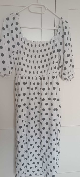 Sprzedam piękną letnią sukienkę w rozmiarze M - L