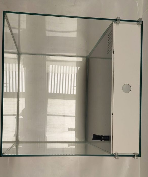 Aquário Cubo 50 c\sump +móvel PROMOÇÃO!! NOVOS!!

Antes: 135€ Agora:11