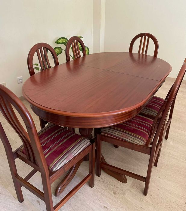 Mesa de jantar extensível + 6 cadeiras