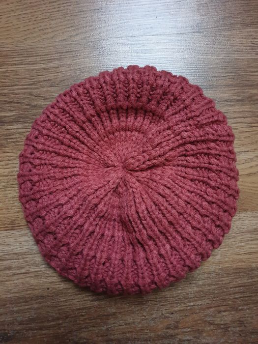 Czapka damska brudny róż