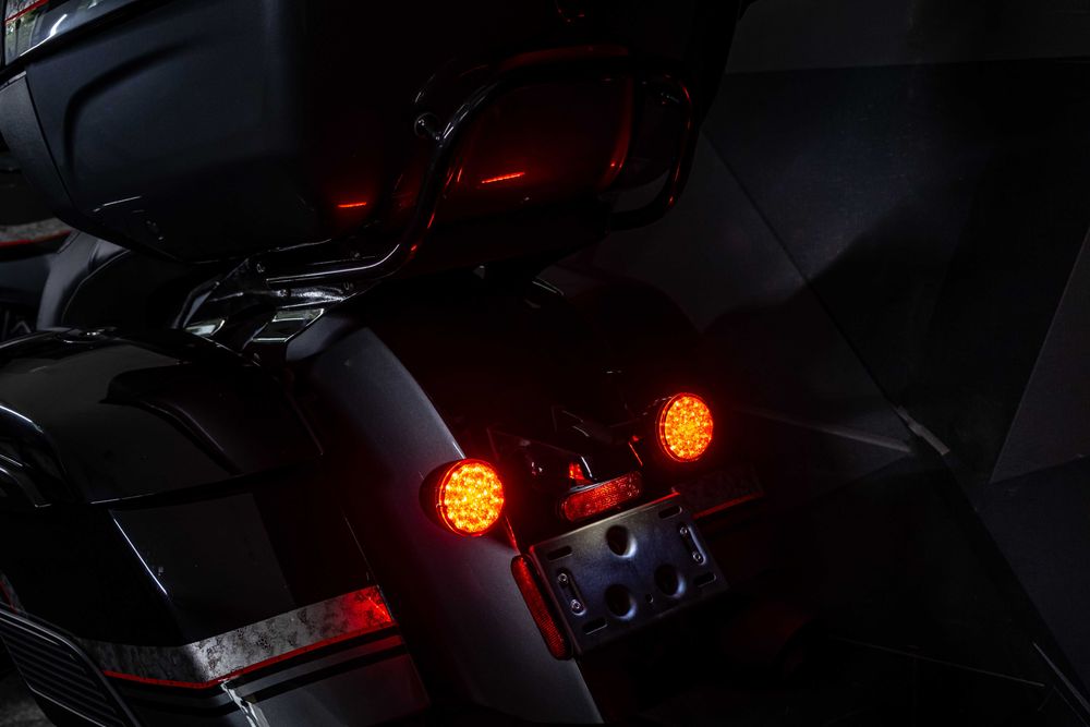 Indian Pursuit Dark Horse