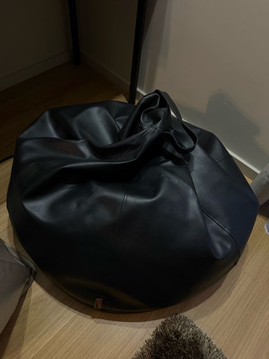 Puff preto  como novo