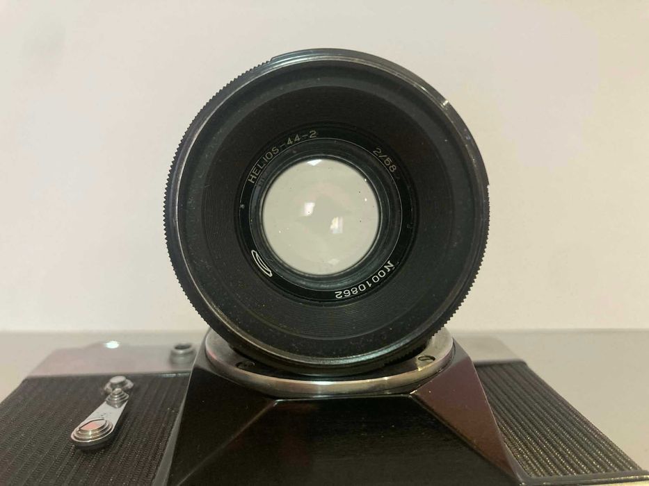 Зенит -в с обьективом гелиос-44-2 а номер 0010862