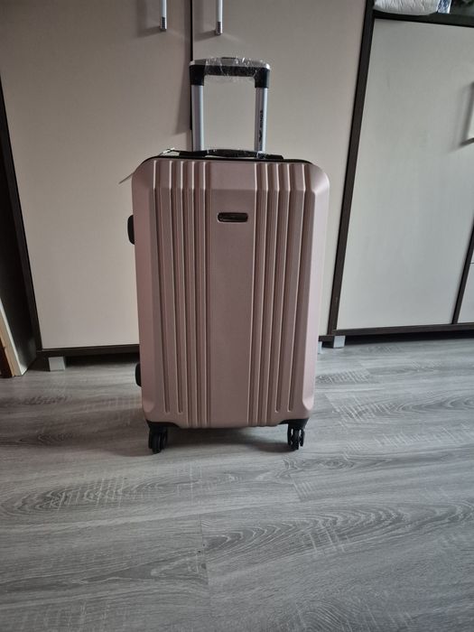 Nowa różowa walizka Wings  66x42x24
