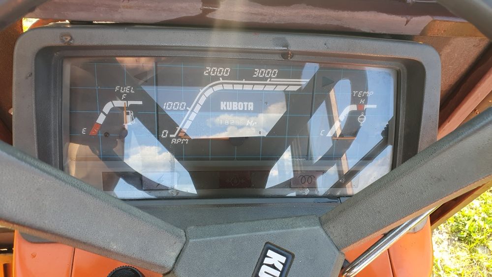 Продам трактор 4×4 Кубота.