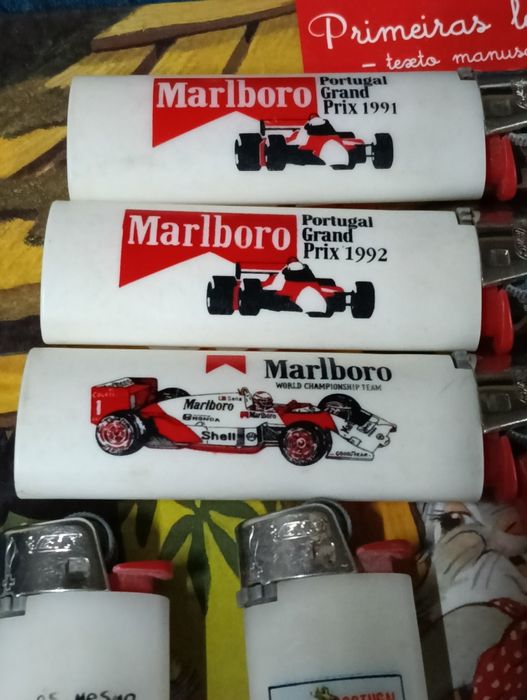 Lote de isqueiros colecionaveis